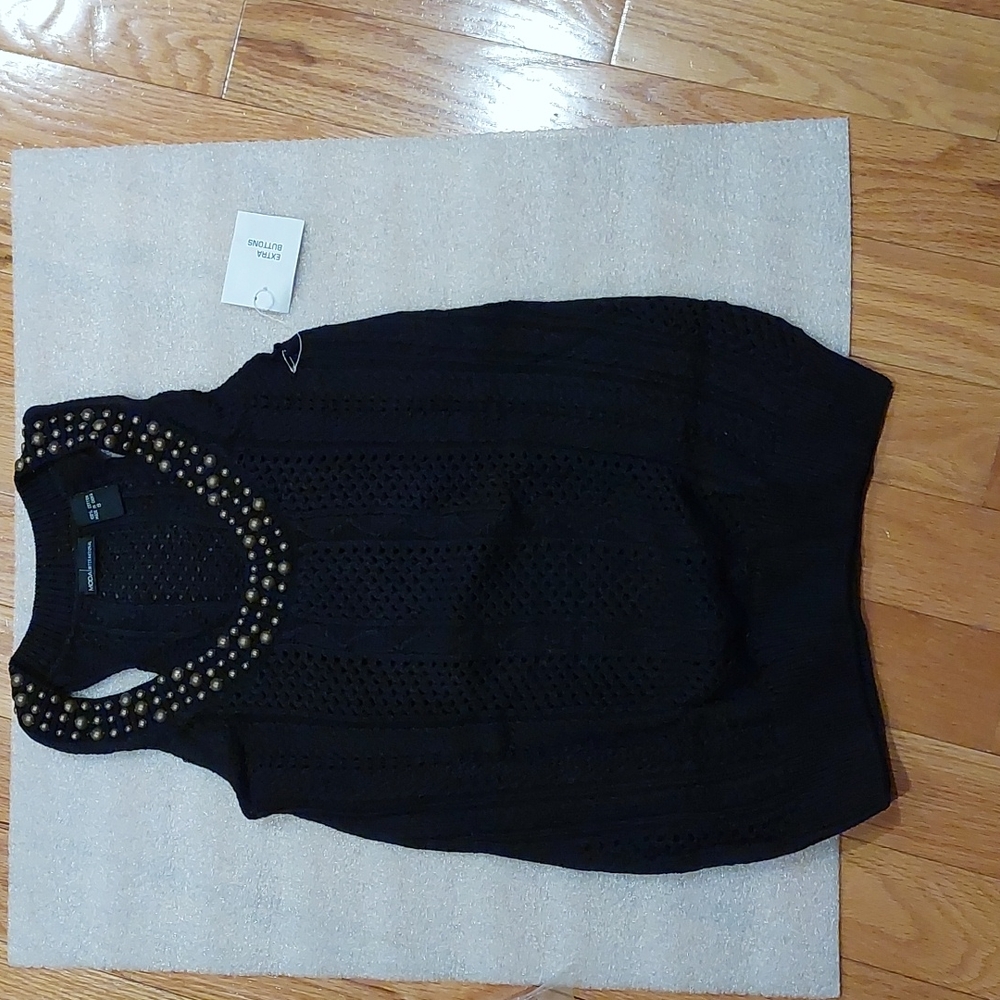 New Black Moda Stud Tank